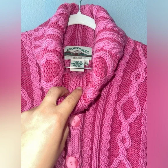Vtg Pink Aran Crafts Merino Wool Cable Knit Sweater Cardigan Women's XS NWOT - Picture 3 of 9